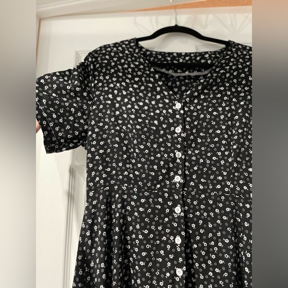 Floral Maxi Dress - Picture 3 of 7